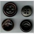 Retro vintage 4 äldre olika knappar 24 - 30 mm 